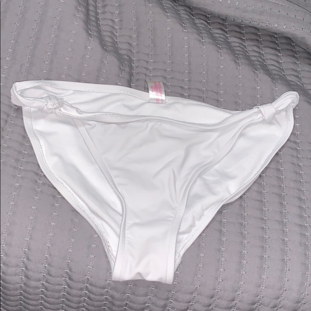 Swimsuit bottoms